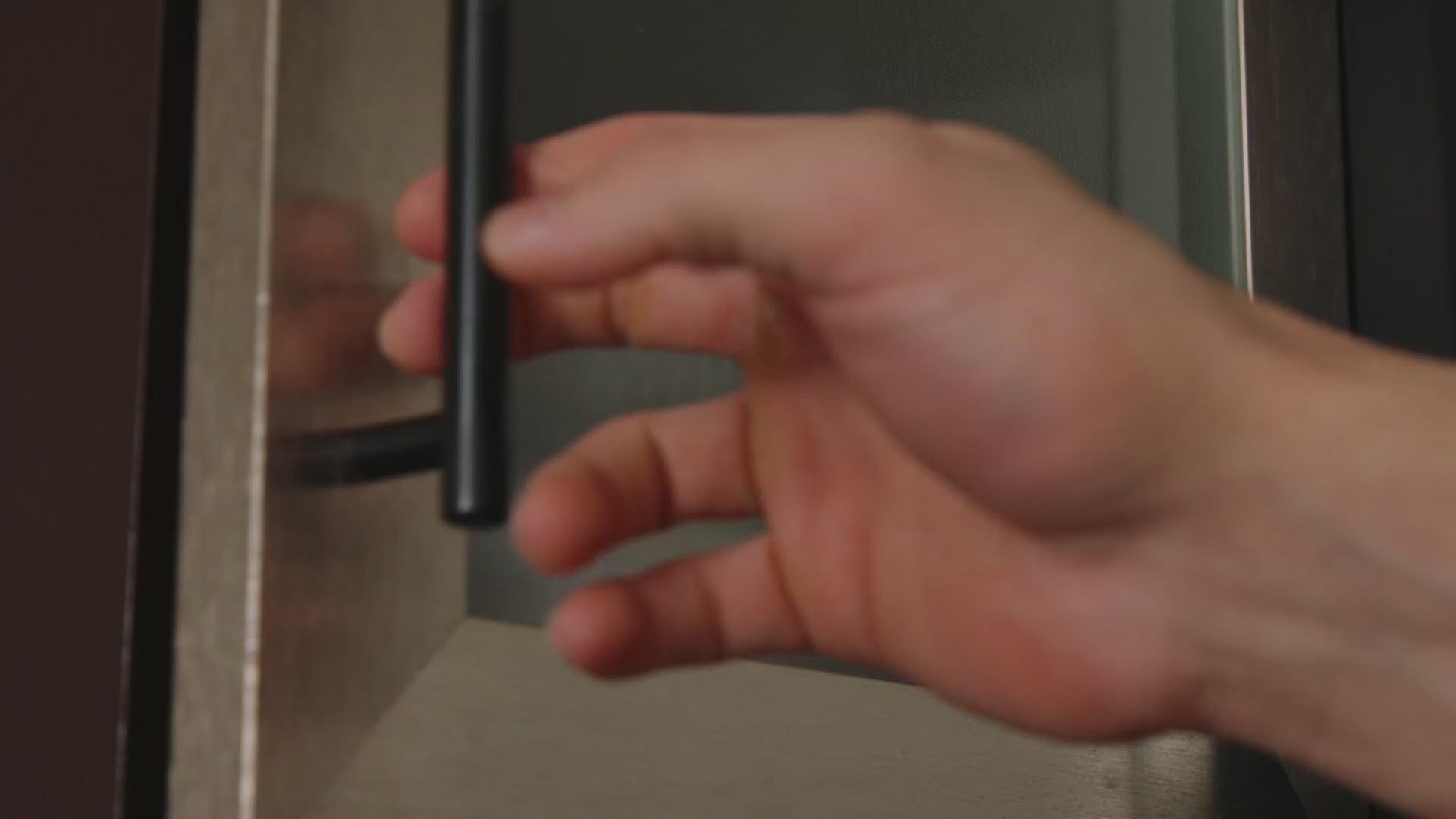 Creatine Monohydrate Powder fueling increased strength and power output during weightlifting.